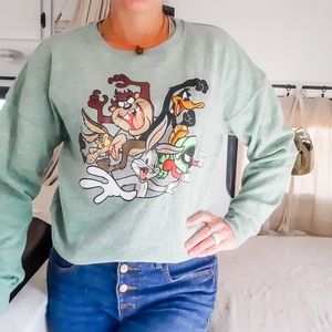 Y2K Looney Tunes medium cozy sweater ❤💚💛🤩🌈